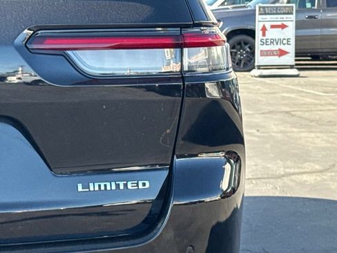 Used 2023 Jeep Grand Cherokee L Limited w/ Trailer Tow Group (B) AWD/4WD image 15