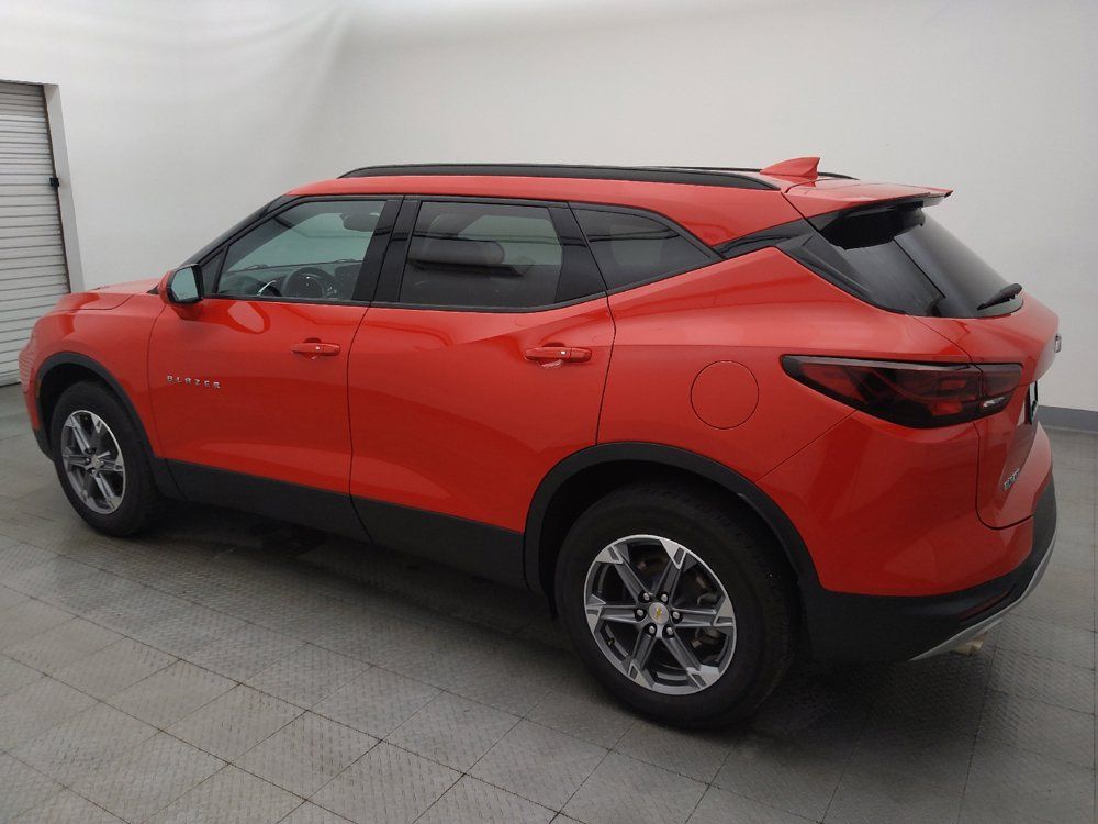 Used 2024 Chevrolet Blazer LT w/ Convenience Package FWD image 3