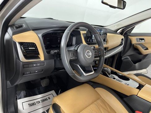 Used 2021 Nissan Rogue Platinum FWD image 16