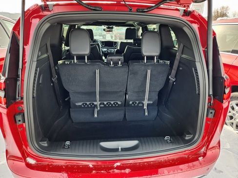 New 2026 Chrysler Pacifica Limited image 6