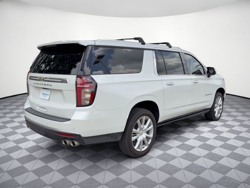 Used 2022 Chevrolet Suburban High Country w/ Premium Package 2 RWD image 9