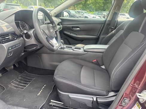 Used 2024 Nissan Sentra SV FWD image 11