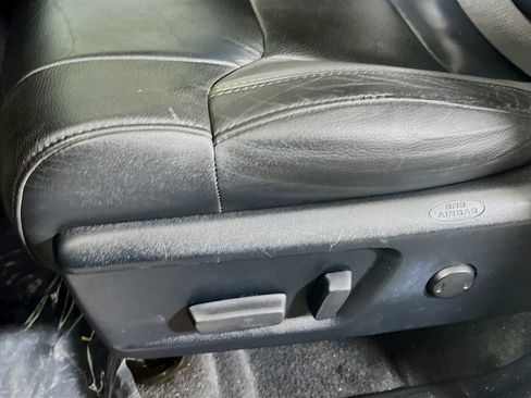 Certified 2018 Toyota Tundra Limited w/ Limited Premium Package AWD/4WD image 17