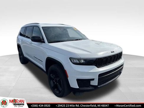 Used 2023 Jeep Grand Cherokee L Laredo image 7