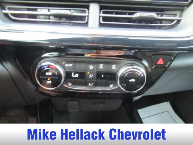 Used 2026 Chevrolet Trax RS FWD image 29