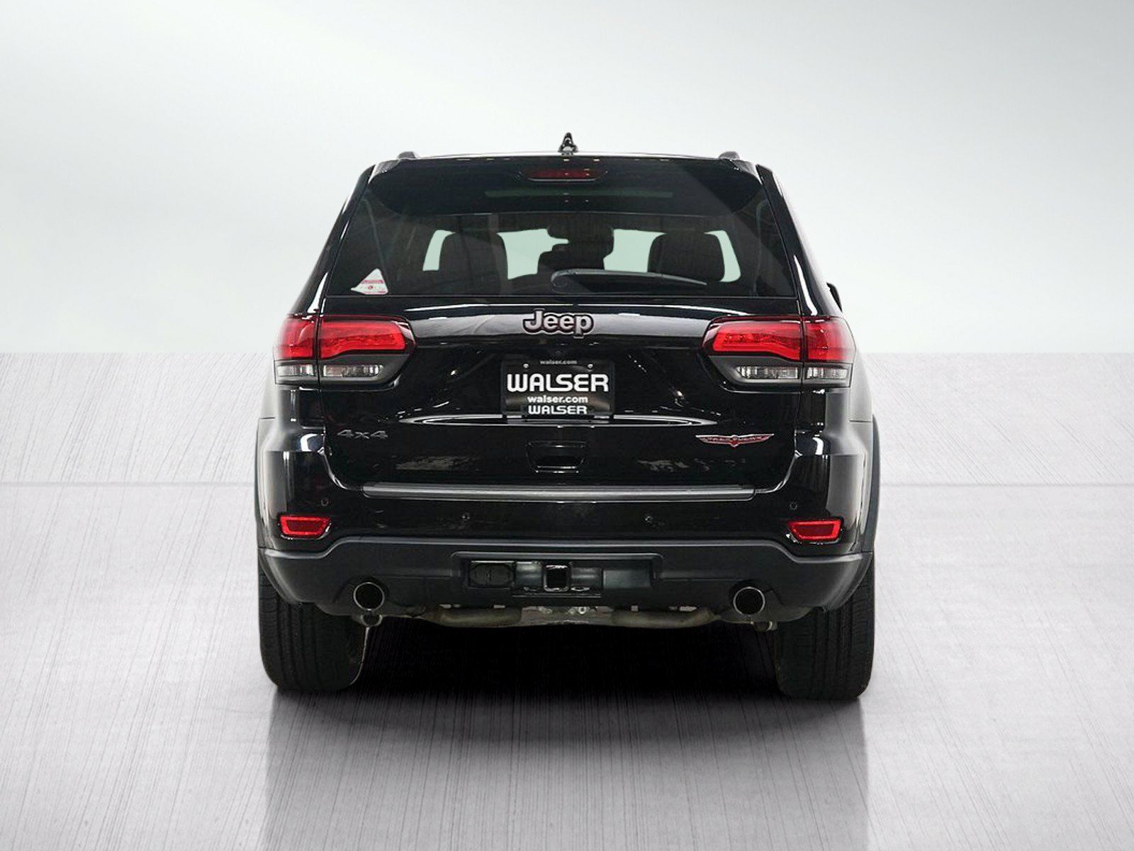Used 2018 Jeep Grand Cherokee Trailhawk w/ Trailhawk Luxury Group AWD/4WD image 4
