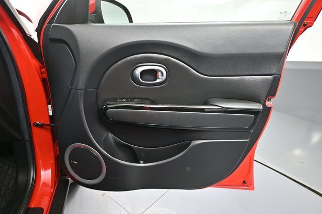 Used 2014 Kia Soul + w/ Primo Package FWD image 36