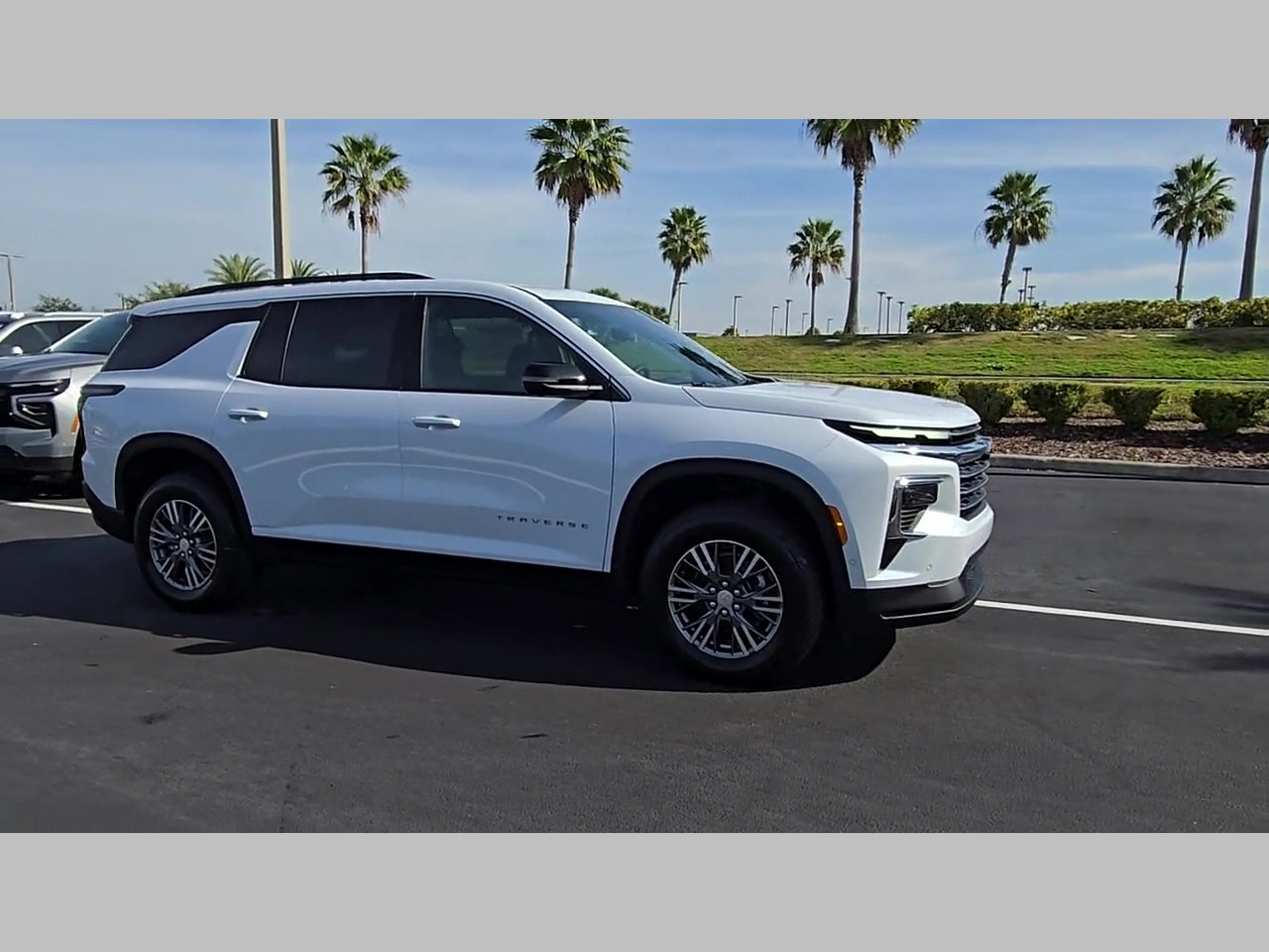 New 2026 Chevrolet Traverse LT w/ Enhanced Driving Package FWD image 25