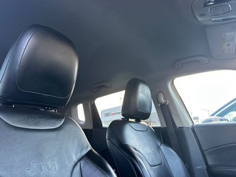 Used 2021 Jeep Compass Limited image 18