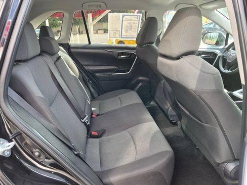 Used 2024 Toyota RAV4 XLE FWD image 7