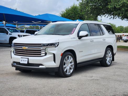 Used 2021 Chevrolet Tahoe High Country AWD/4WD image 2