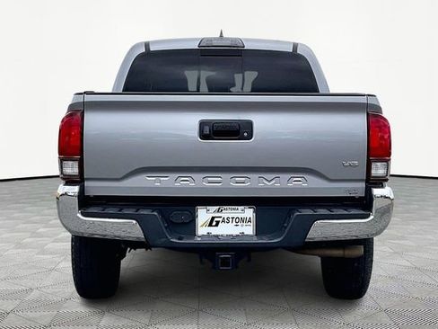 Used 2018 Toyota Tacoma SR5 image 6