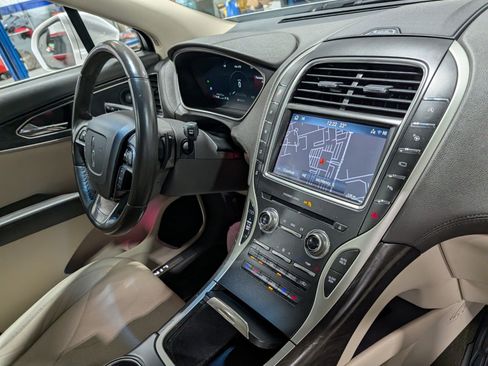 Used 2019 Lincoln Nautilus Reserve image 26