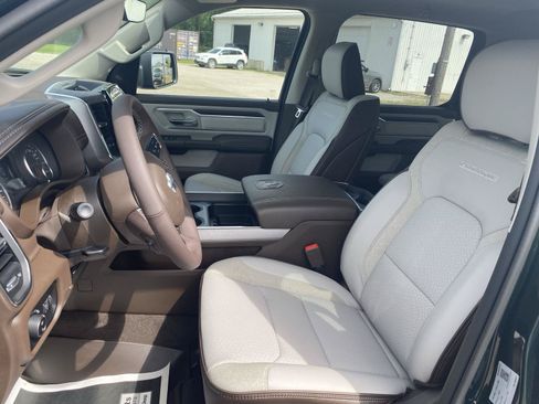 New 2026 RAM 1500 Laramie AWD/4WD image 15