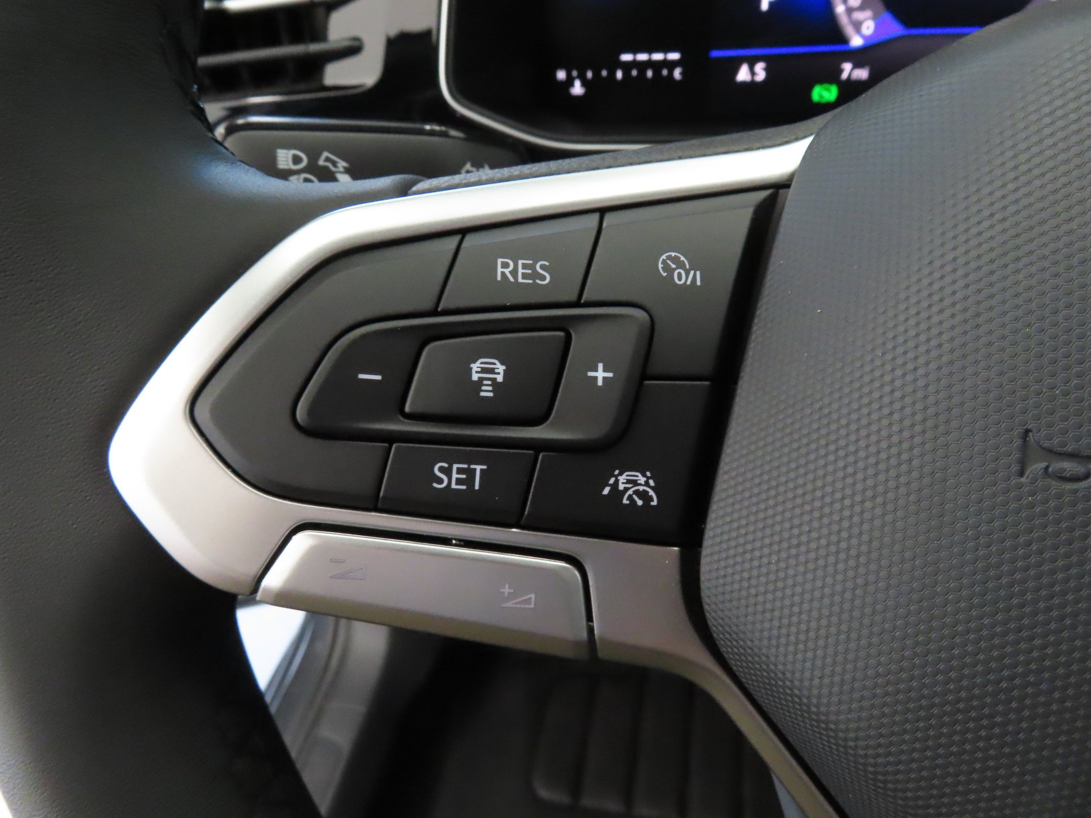 Used 2026 Volkswagen Jetta Sport FWD image 13