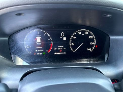 Used 2024 Honda HR-V EX-L image 6