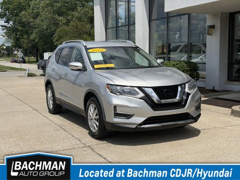 Used 2019 Nissan Rogue SV AWD/4WD image 1