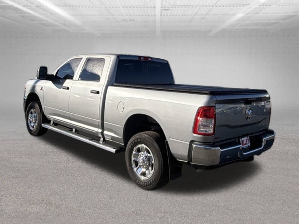 Used 2024 RAM 2500 Tradesman w/ Chrome Appearance Group AWD/4WD image 10