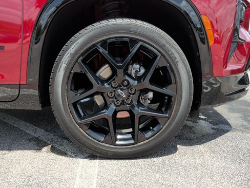 Used 2024 Chevrolet Traverse RS AWD/4WD image 16