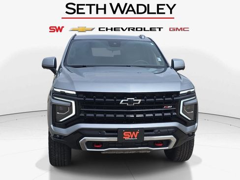 Used 2025 Chevrolet Tahoe Z71 AWD/4WD image 2