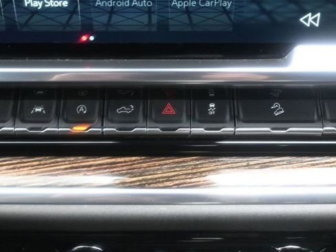 Used 2023 GMC Sierra 1500 Elevation image 17