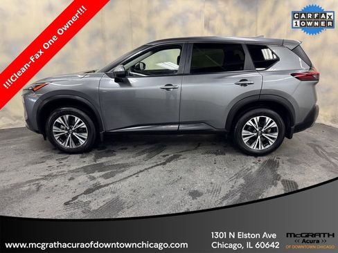 Used 2023 Nissan Rogue SV image 3