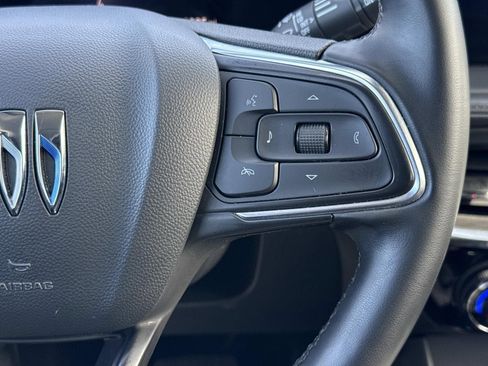 Used 2024 Buick Encore GX Sport Touring image 13