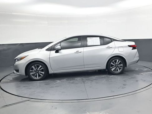 Used 2025 Nissan Versa SV w/ Trunk Package image 8