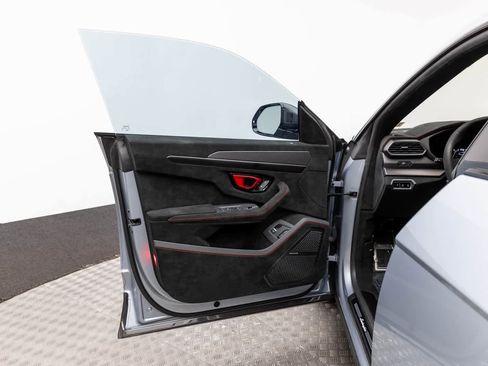 Used 2024 Lamborghini Urus Performante image 25