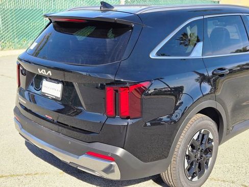 New 2026 Kia Sorento S w/ S Panoramic Sunroof Package FWD image 6