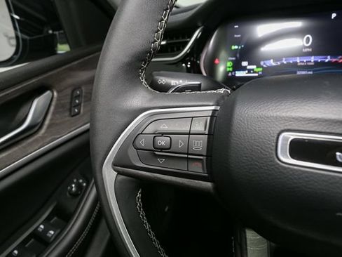 Used 2023 Jeep Grand Cherokee 4WD 4xe image 36