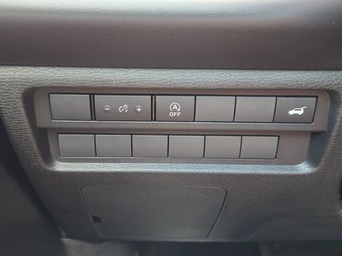 New 2026 Mitsubishi Outlander SE image 17