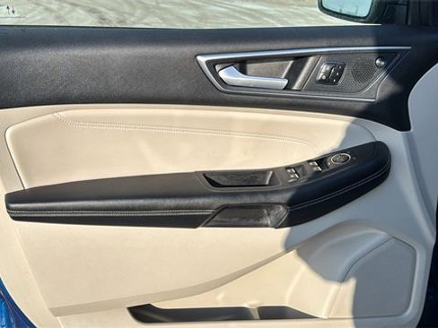Certified 2023 Ford Edge Titanium w/ Equipment Group 301A image 9