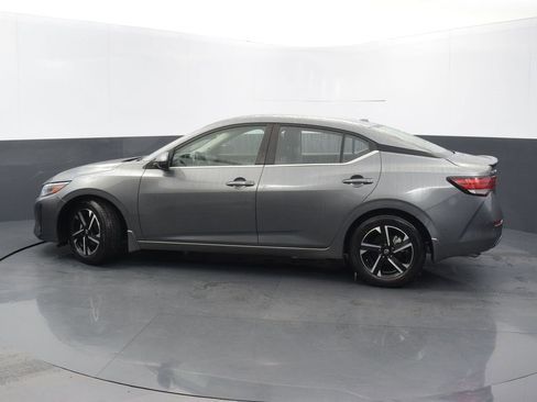 Used 2024 Nissan Sentra SV w/ All-Weather Package image 5