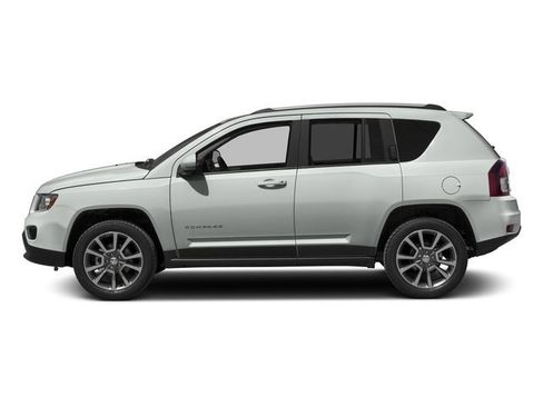 Used 2016 Jeep Compass Latitude AWD/4WD image 3