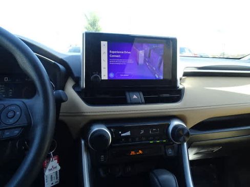 Certified 2025 Toyota RAV4 LE AWD/4WD image 27