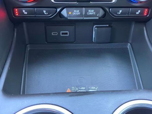 Used 2023 Chevrolet Suburban RST image 29