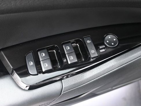 Certified 2024 Kia Sportage EX FWD image 11