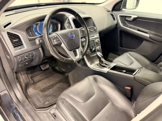 Used 2015 Volvo XC60 T6 Platinum FWD image 42