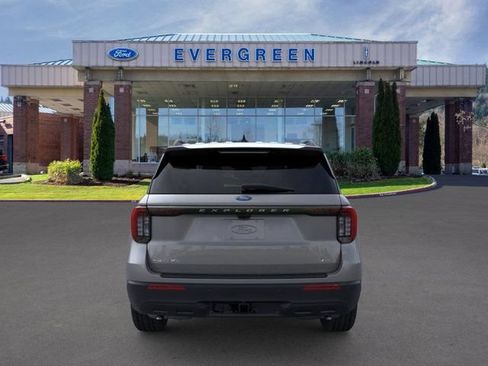 New 2026 Ford Explorer Active AWD/4WD image 5