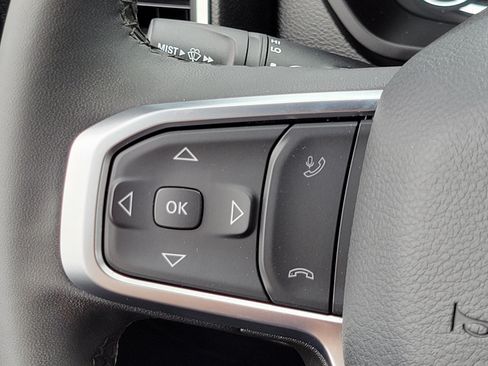 Used 2025 RAM 2500 Big Horn AWD/4WD image 11