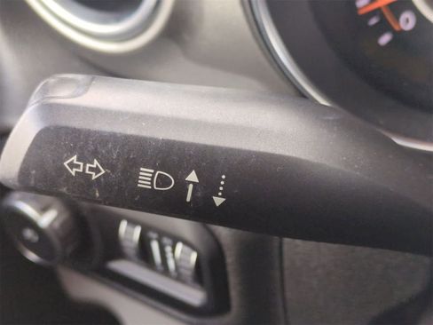 Used 2020 Jeep Wrangler Unlimited Sahara image 26