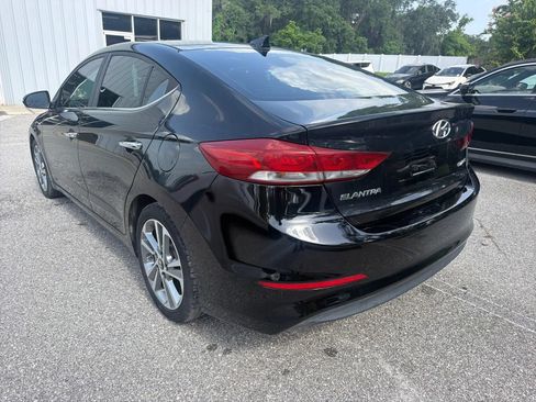 Used 2017 Hyundai Elantra Limited FWD image 9