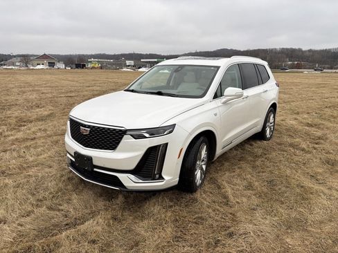 Used 2021 Cadillac XT6 Premium Luxury image 4