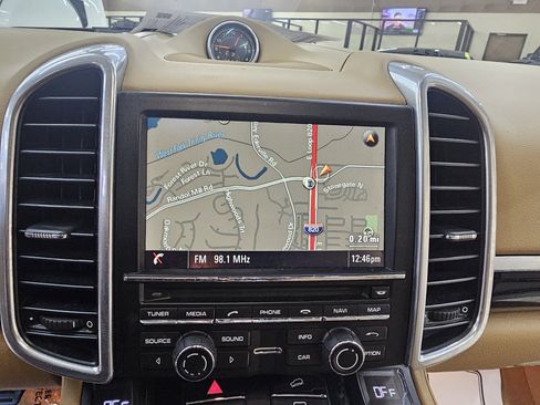 Used 2014 Porsche Cayenne S w/ Comfort Plus Package image 31