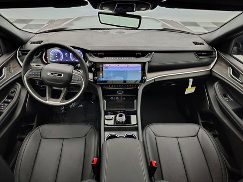 New 2026 Jeep Grand Cherokee L Limited AWD/4WD image 29