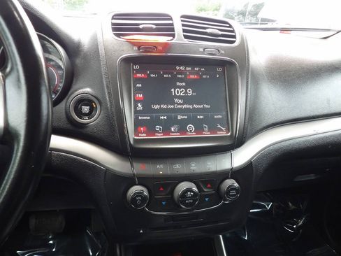 Used 2017 Dodge Journey Crossroad FWD image 13