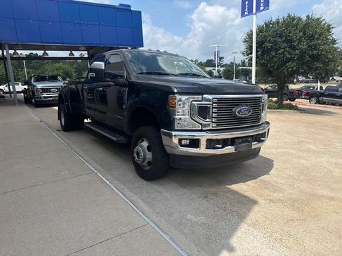 Used 2021 Ford F350 Lariat w/ Lariat Ultimate Package AWD/4WD image 2