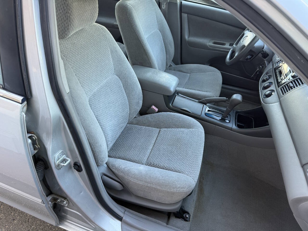 Used 2003 Toyota Camry LE FWD image 11