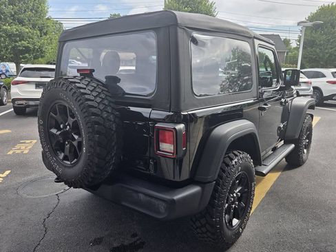 Used 2021 Jeep Wrangler Sport AWD/4WD image 7